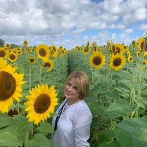 Meet your Posher, Ivon